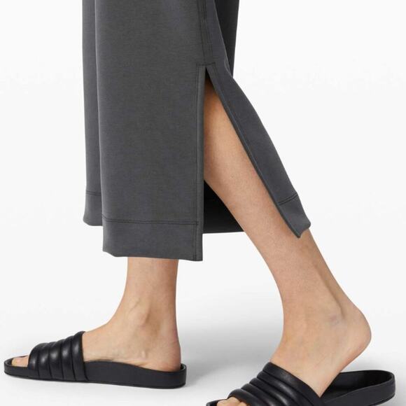 Lululemon Soft Ambitions Softstreme High Rise Crop Graphite Grey Size 10 NWOT - Picture 4 of 11